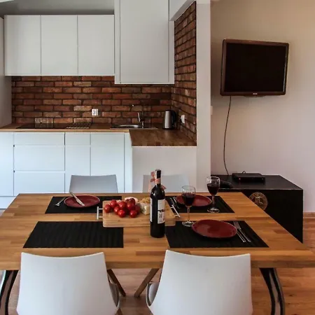 Апартаменти U Zuzanny 2 *