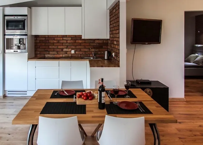 Апартаменти U Zuzanny 2 *